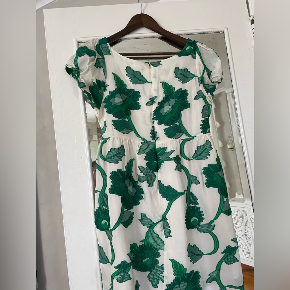 Brocade Floral Pattern With Pockets - image 3